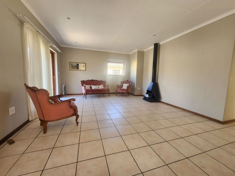 3 Bedroom Property for Sale in Sandbaai Western Cape